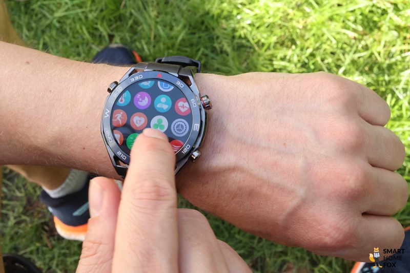 Вы можете видеть приложения на Huawei Watch Ultimate.